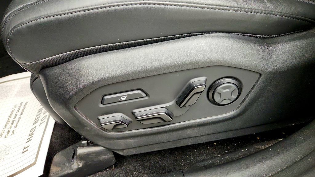 Used 2024 Hyundai Santa Fe Calligraphy AWD/4WD image 11