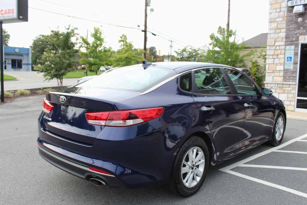 Used 2017 Kia Optima LX FWD image 5