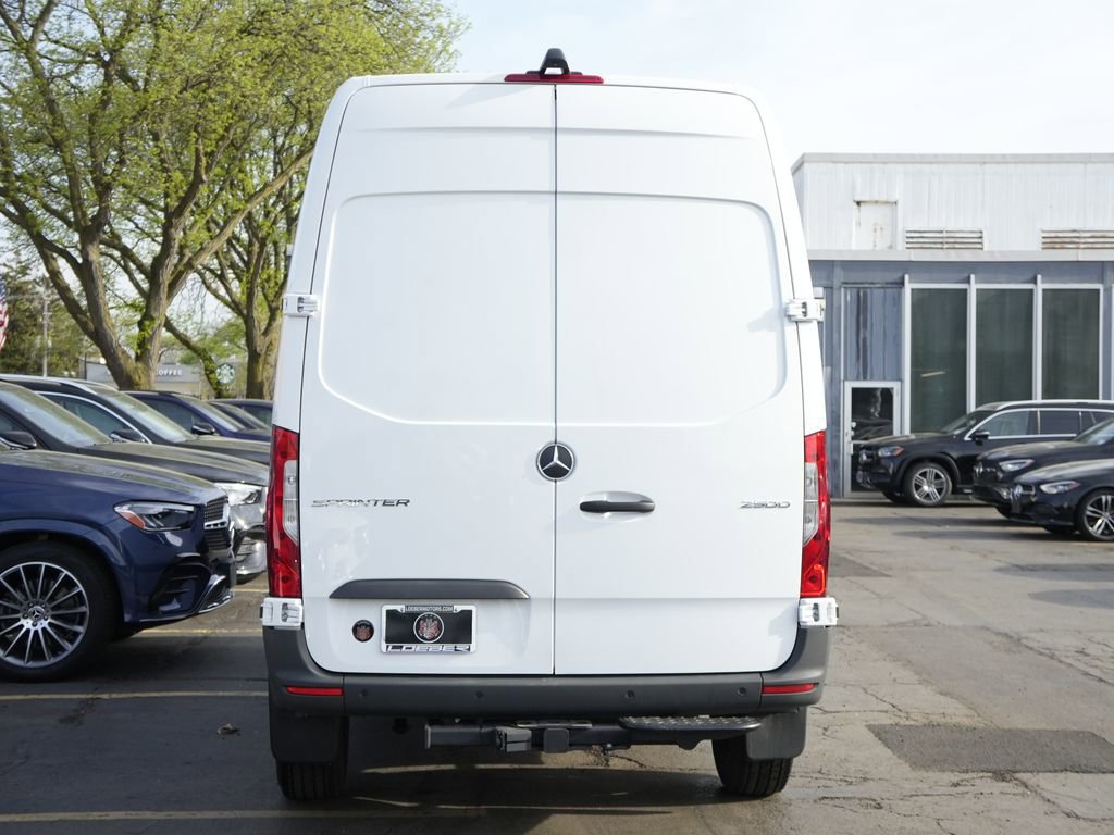 Used 2026 Mercedes-Benz Sprinter 2500 image 4