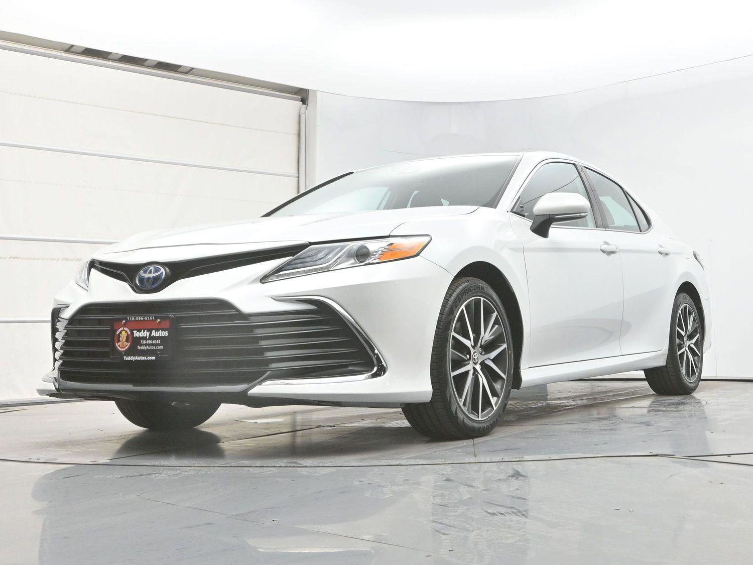 Used 2022 Toyota Camry XLE FWD image 28
