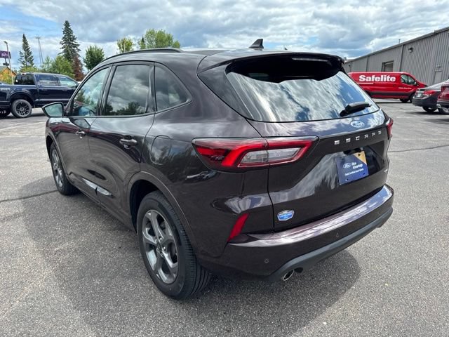 Certified 2023 Ford Escape ST-Line Select w/ Tech Pack #2 AWD/4WD image 5