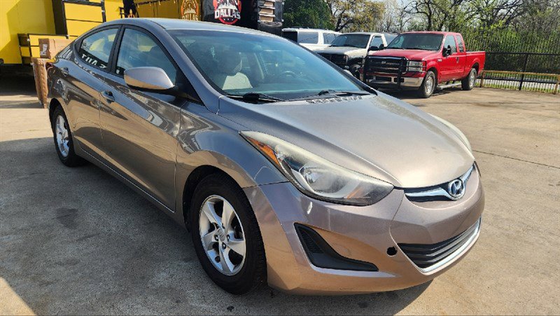 Used 2014 Hyundai Elantra SE FWD image 2