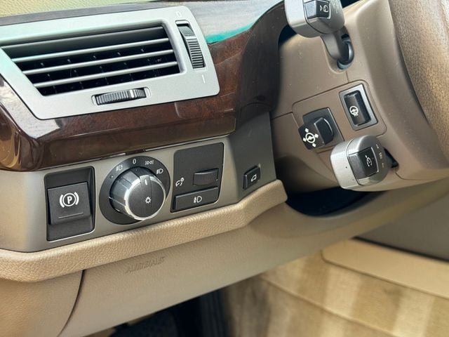Used 2006 BMW 750Li RWD image 10