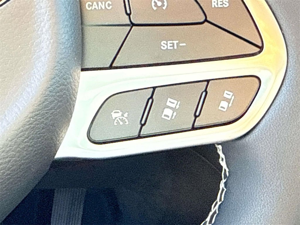 New 2026 Chrysler Voyager LX image 28