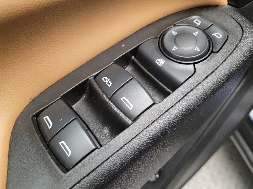 Used 2021 Chevrolet Equinox Premier w/ LPO, Floor Liner Package image 27