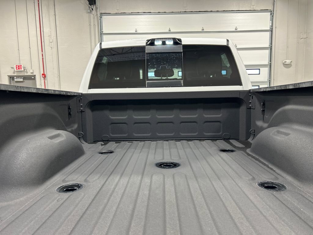 New 2025 RAM 2500 Laramie AWD/4WD image 32