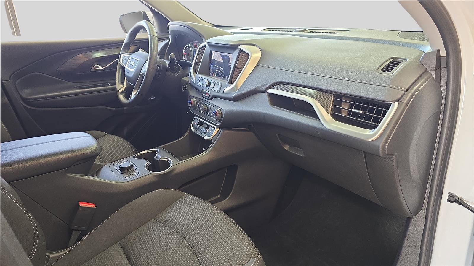 Used 2022 GMC Terrain SLE w/ Driver Convenience Package image 13