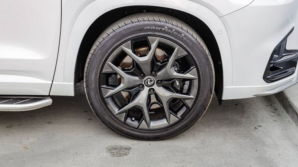 Used 2024 Lexus TX 500h AWD w/ Technology Package image 11