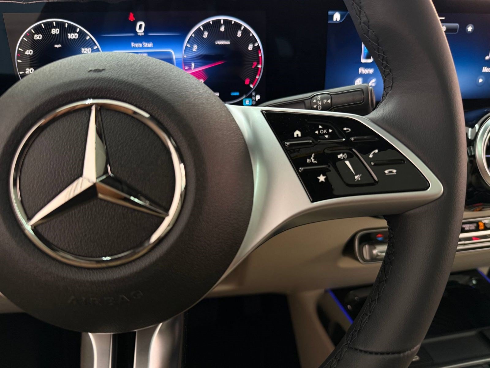 New 2026 Mercedes-Benz GLB 250 image 14