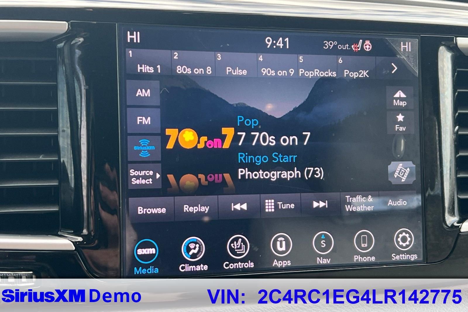 Used 2020 Chrysler Pacifica Touring-L Plus w/ Tire & Wheel Group FWD image 33