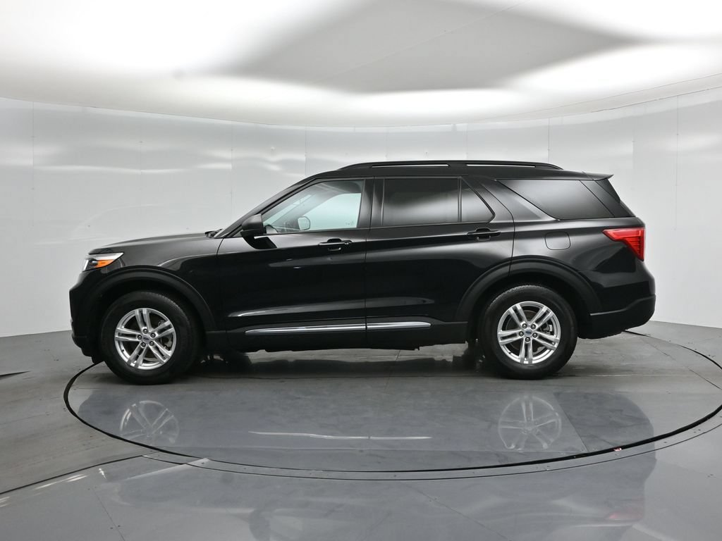 Certified 2023 Ford Explorer XLT RWD image 30