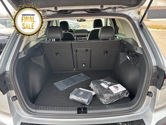 New 2025 Volkswagen Taos SE image 13