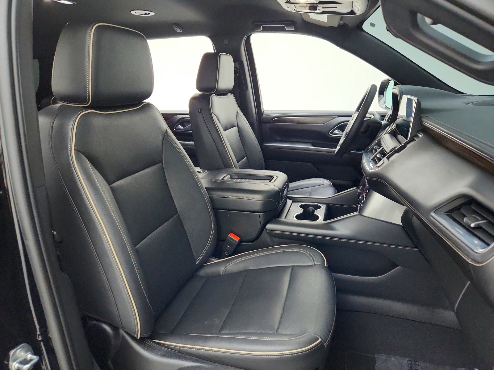 Used 2023 Chevrolet Suburban Premier RWD image 29