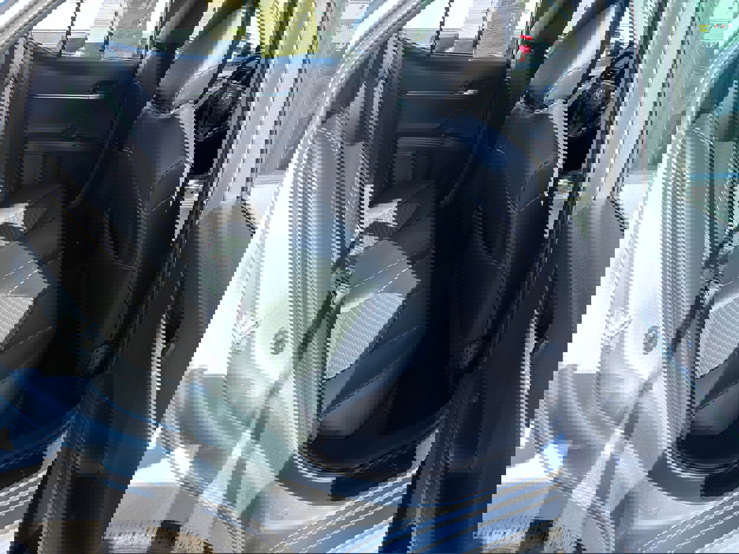 Used 2024 Toyota Camry SE image 12