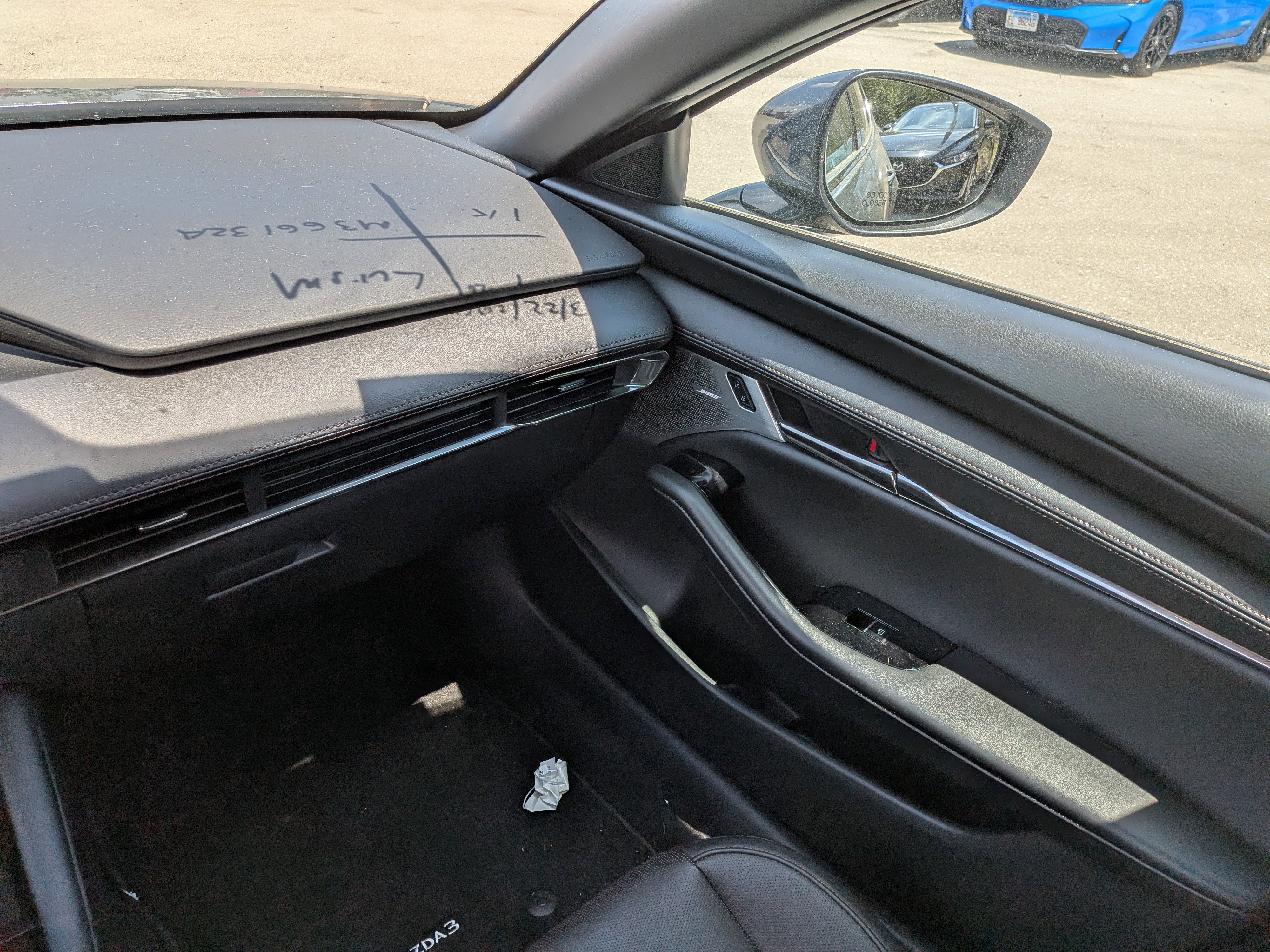 Used 2025 MAZDA MAZDA3 2.5 S Hatchback w/ Premium Pkg image 17