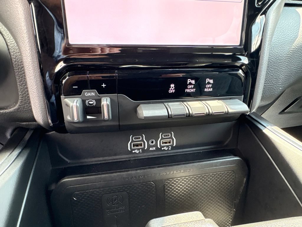 Used 2025 RAM 1500 Big Horn AWD/4WD image 28