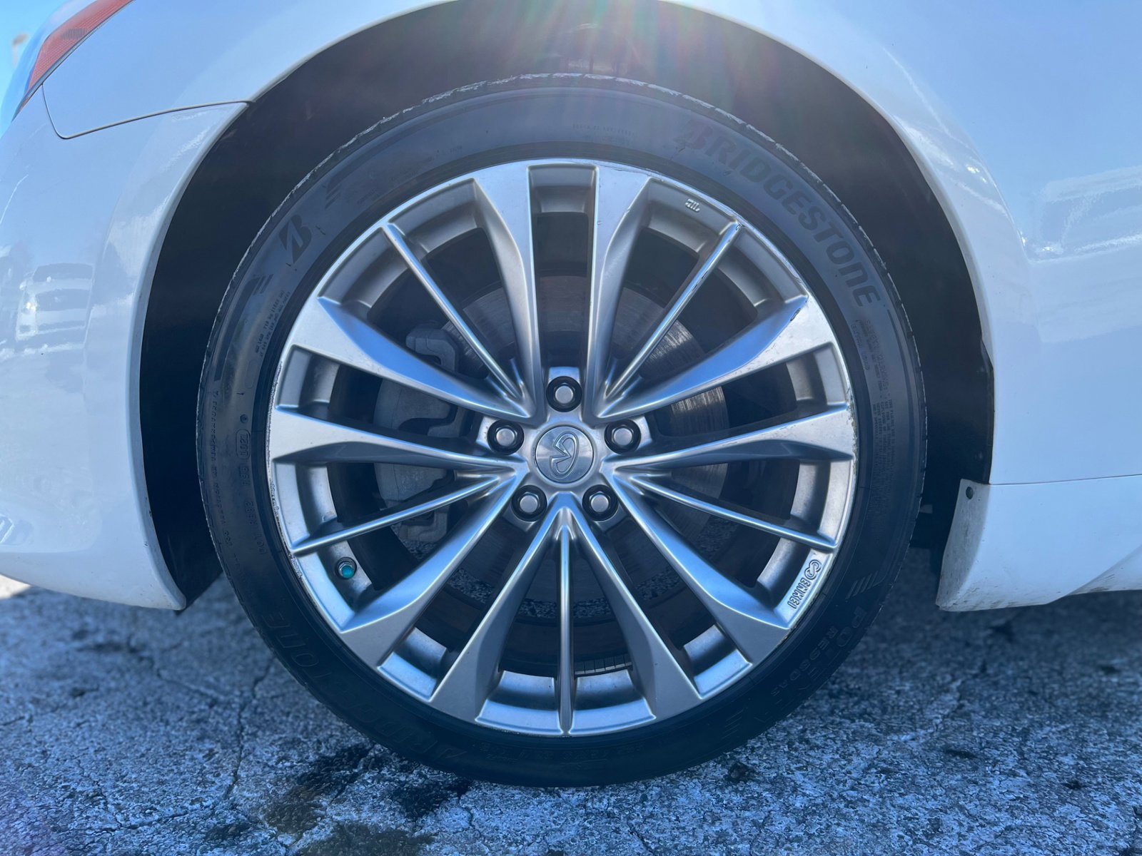 Used 2011 INFINITI G37 w/ Premium Pkg image 10