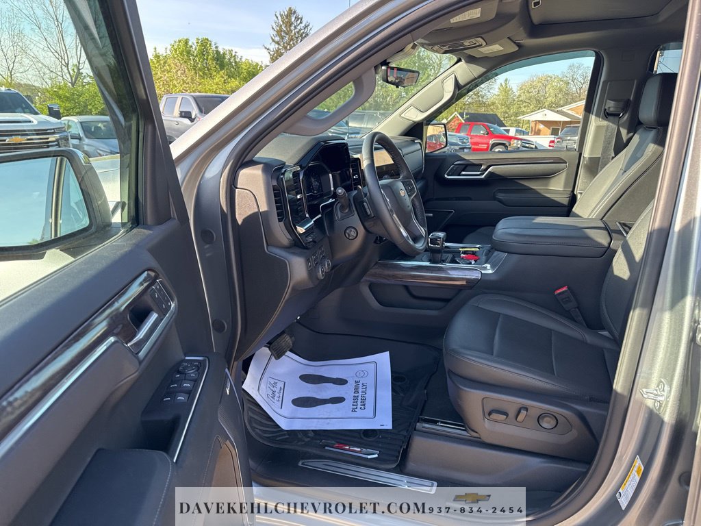 Certified 2025 Chevrolet Silverado 1500 LTZ AWD/4WD image 18