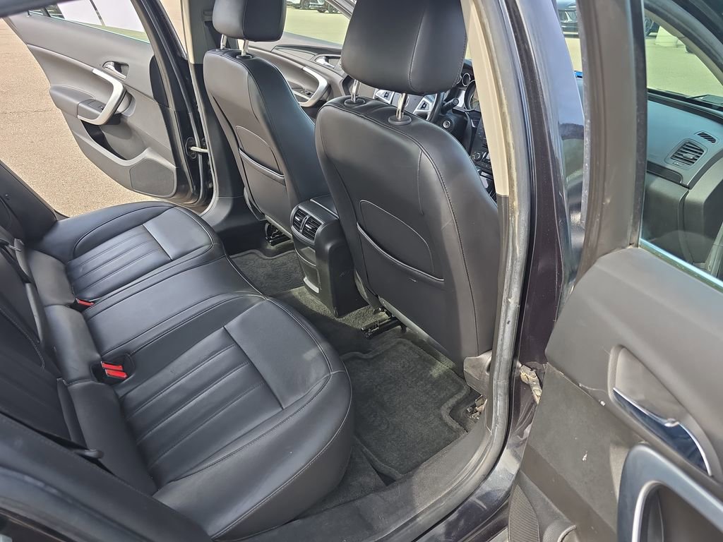 Used 2012 Buick Regal Leather FWD image 11