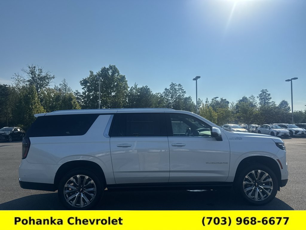 Used 2025 Chevrolet Suburban High Country AWD/4WD image 8
