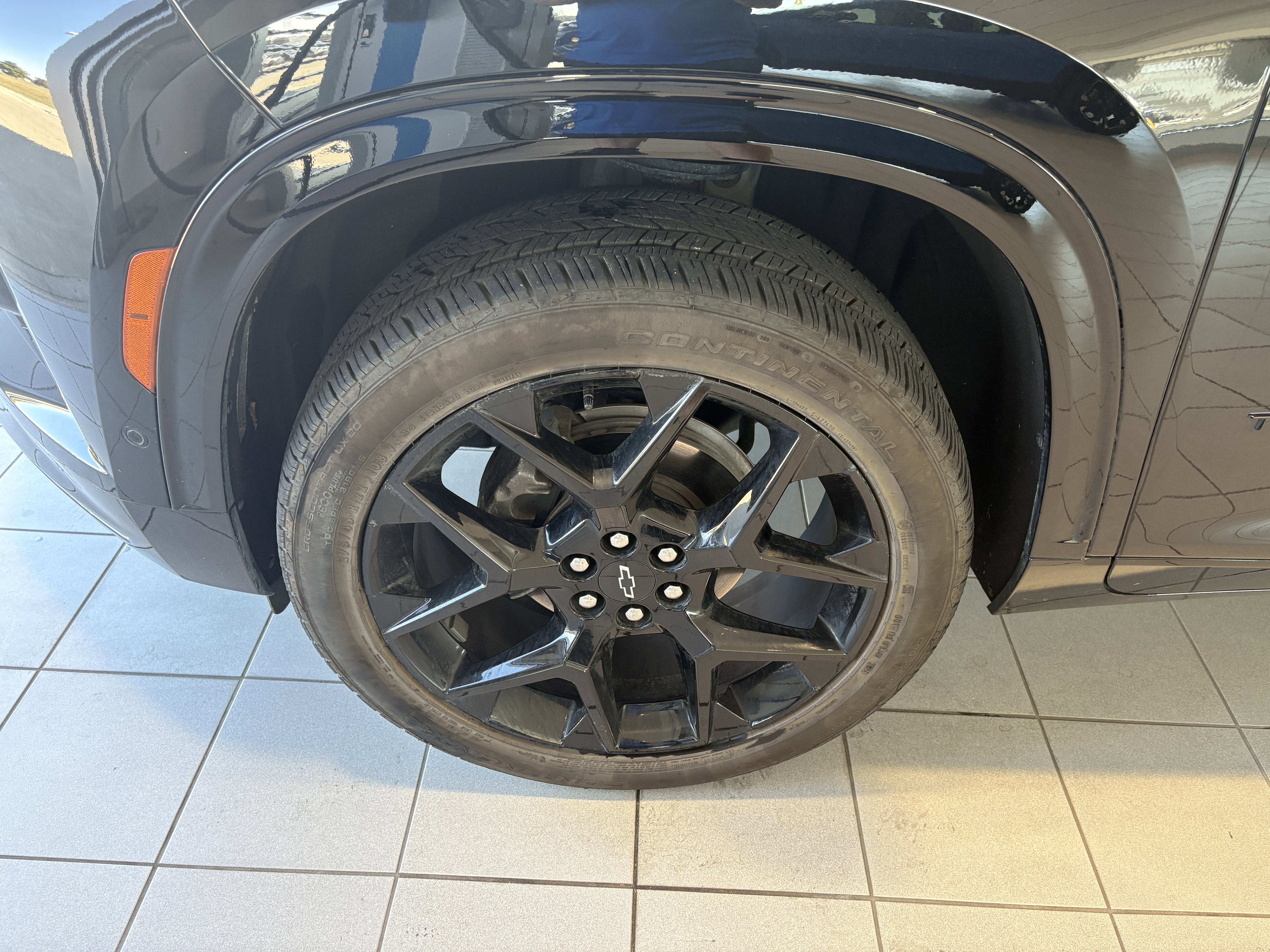 Used 2025 Chevrolet Traverse RS w/ LPO, Floor Liner Package image 8