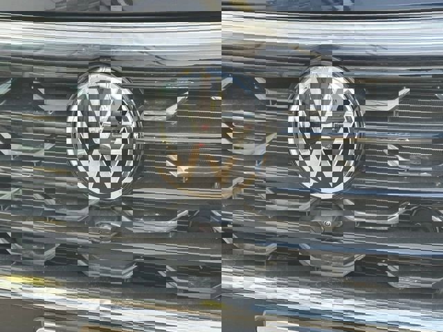 New 2026 Volkswagen Atlas Cross Sport SEL Premium R-Line image 9