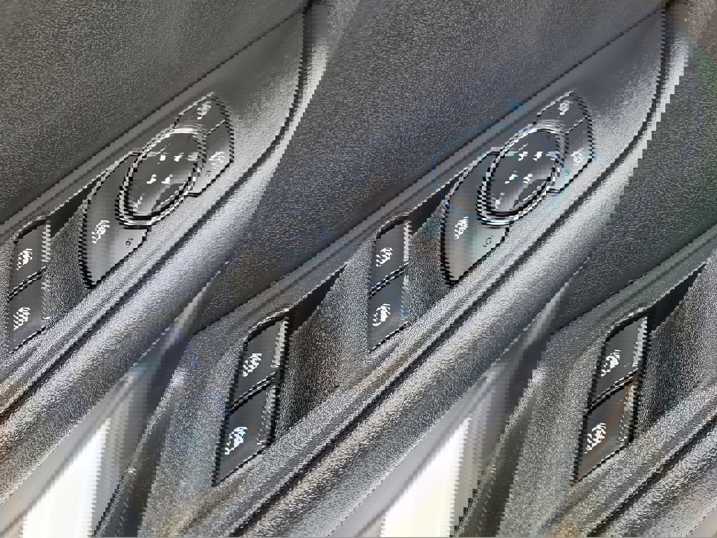 Used 2024 Ford Edge SEL w/ Convenience Package image 18