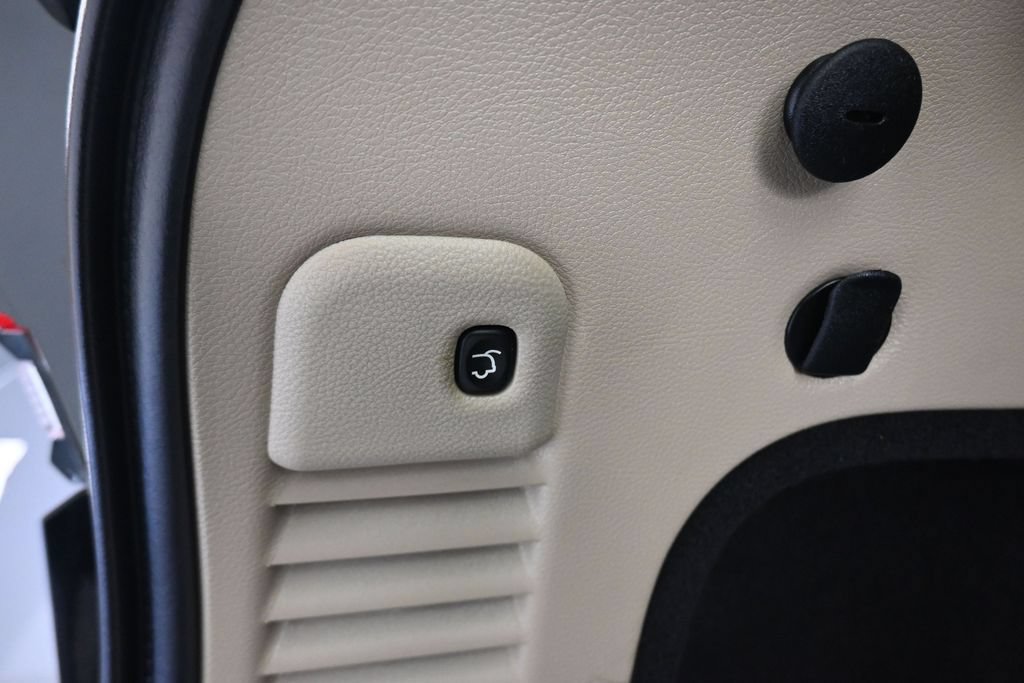 Used 2019 Jeep Grand Cherokee Limited AWD/4WD image 48