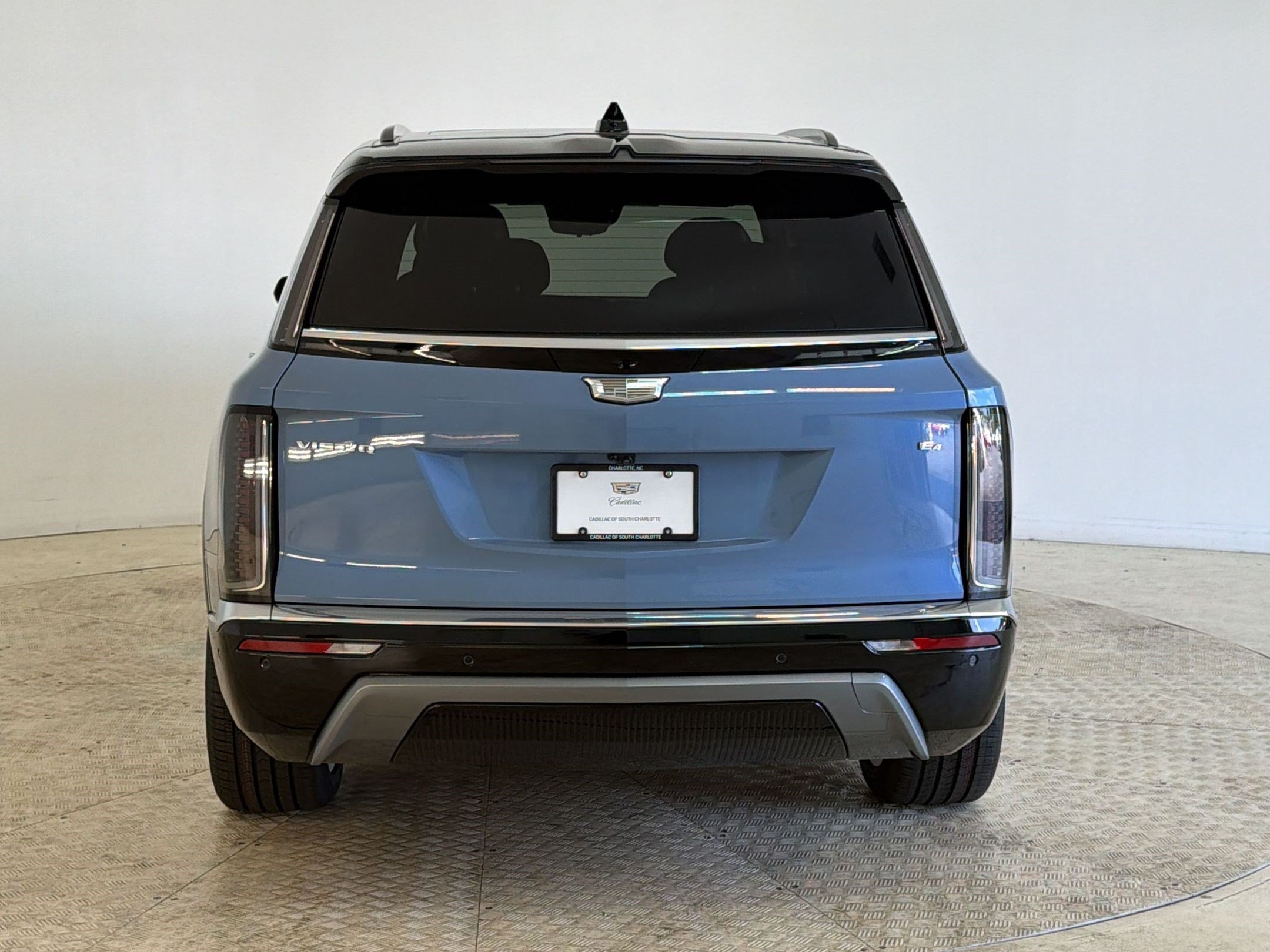 New 2027 Cadillac Vistiq Luxury w/ LPO, Floor Liner Package AWD/4WD image 10