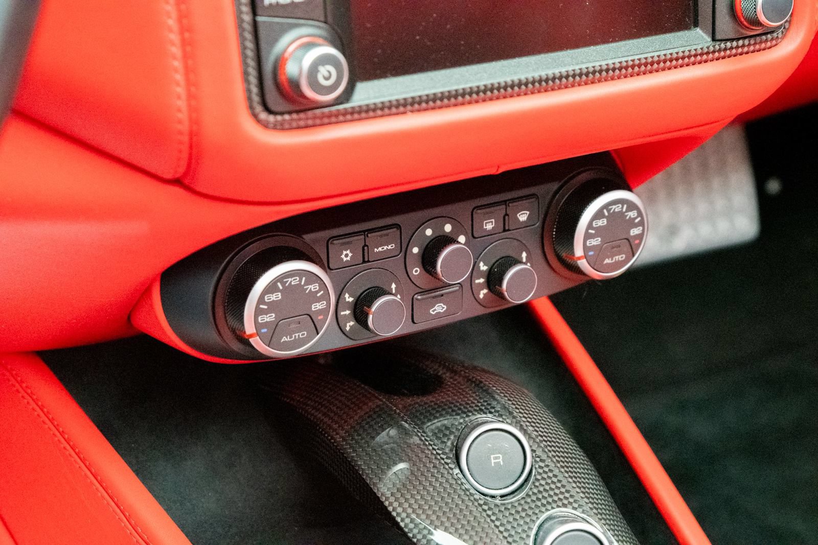 Used 2016 Ferrari California T RWD image 21
