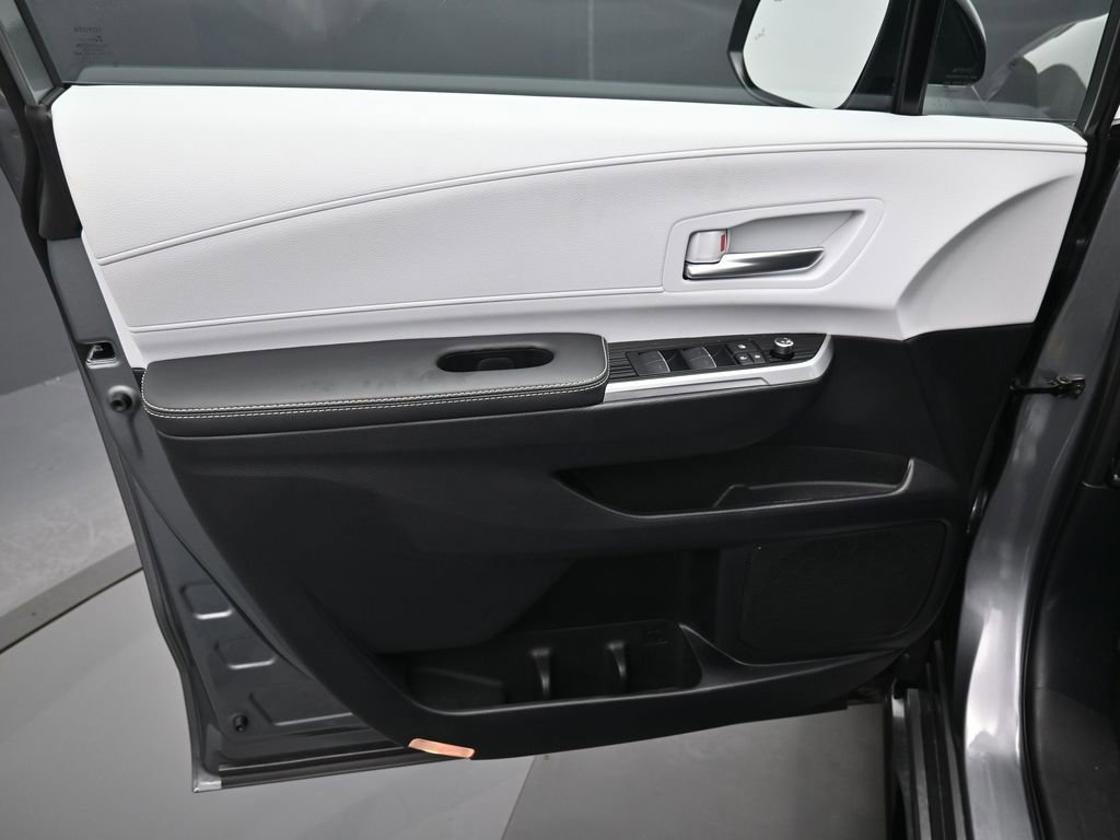 Certified 2026 Toyota Sienna XSE image 13