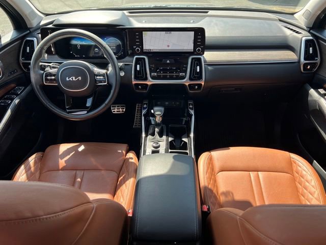 Certified 2022 Kia Sorento SX Prestige w/ Rust Color Package AWD/4WD image 10