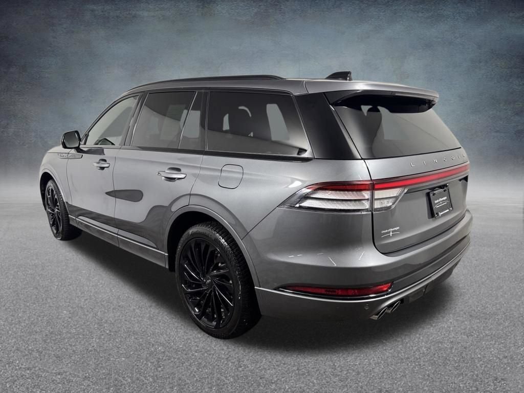 Certified 2025 Lincoln Aviator Reserve w/ Jet Appearance Package AWD/4WD image 4