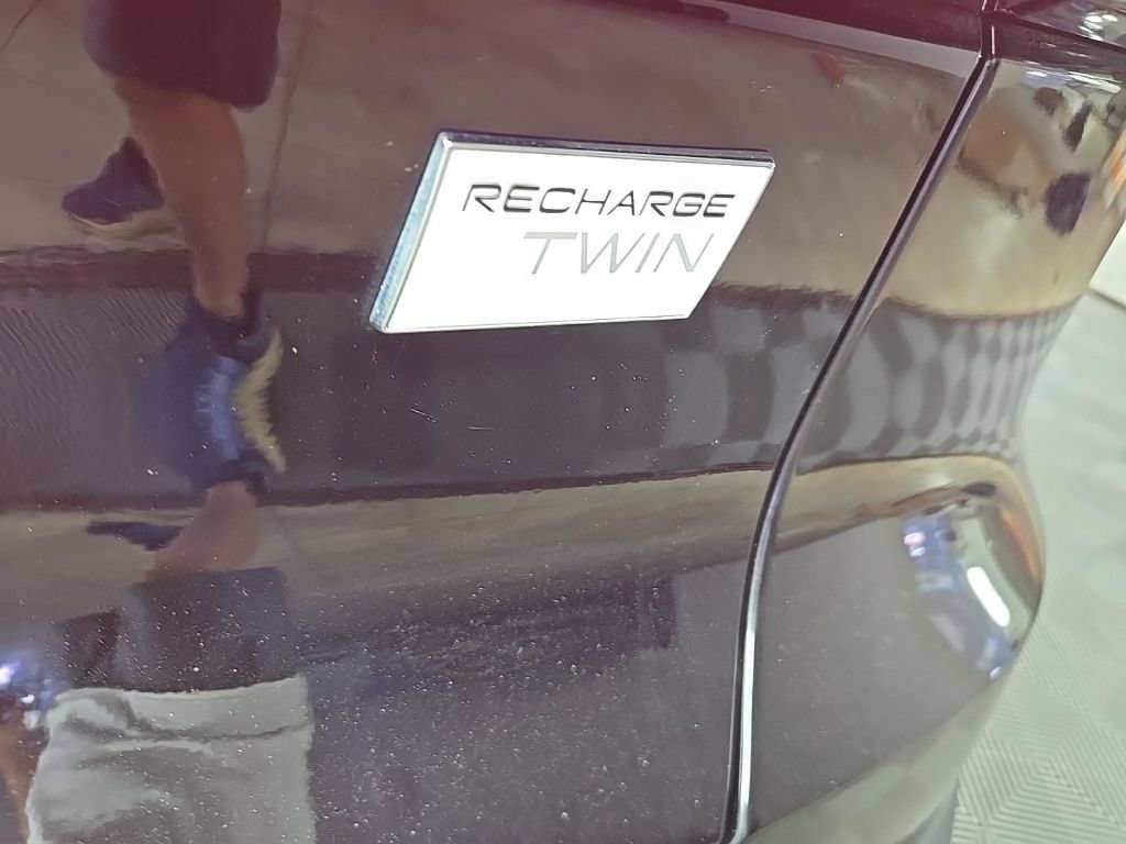 Certified 2023 Volvo C40 P8 Recharge Plus w/ Climate Package AWD/4WD image 9