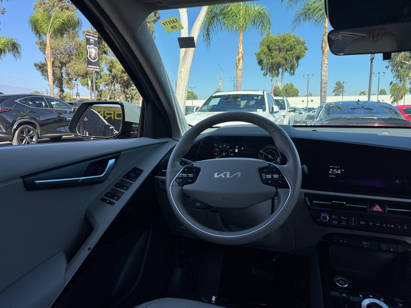 Used 2023 Kia Niro Wind w/ Wind Preserve Package FWD image 22
