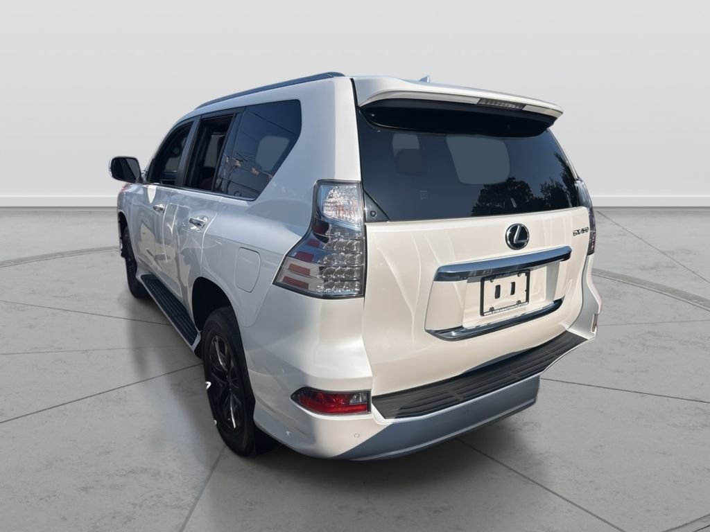 Used 2023 Lexus GX 460 Premium w/ Premium Package image 3