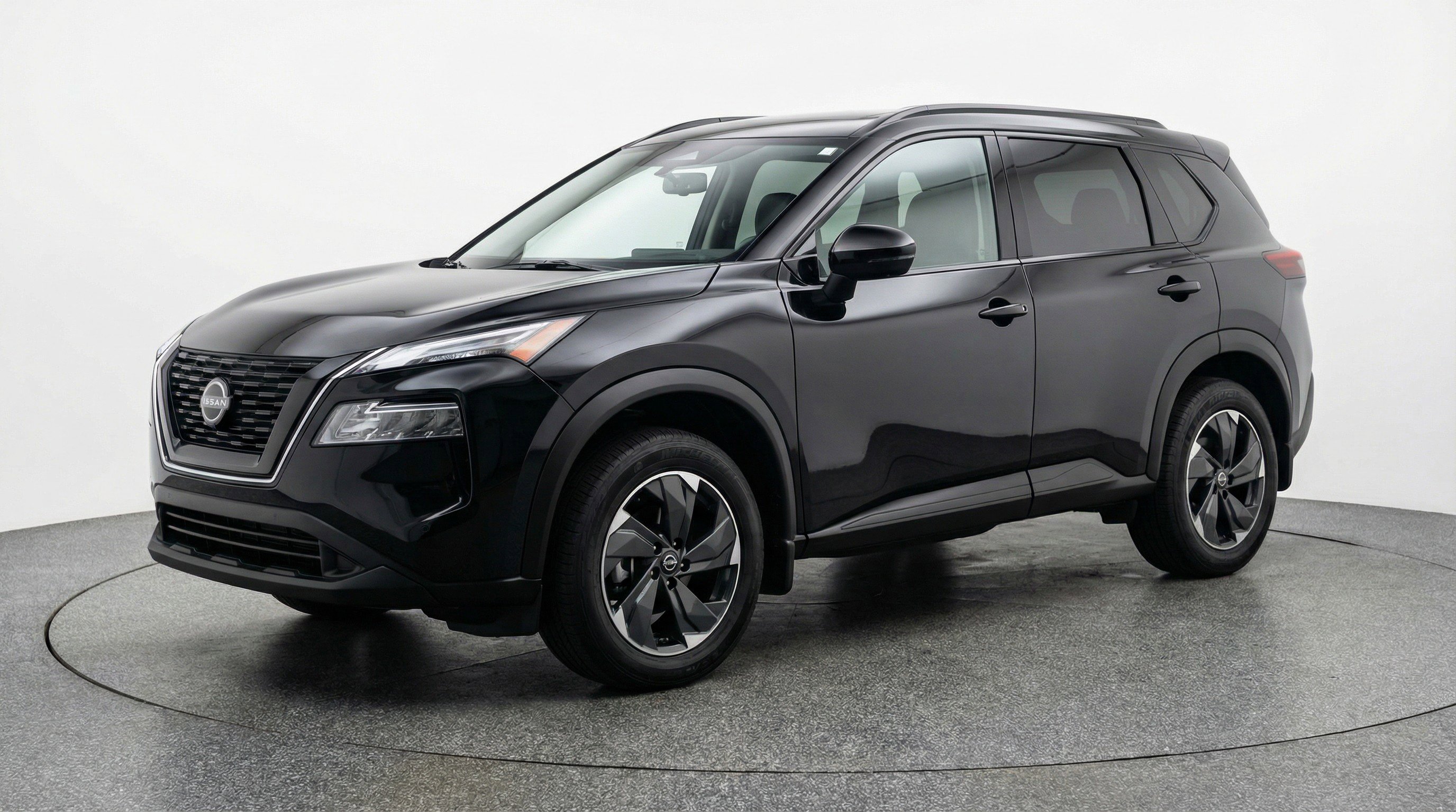 Used 2025 Nissan Rogue SV FWD image 3