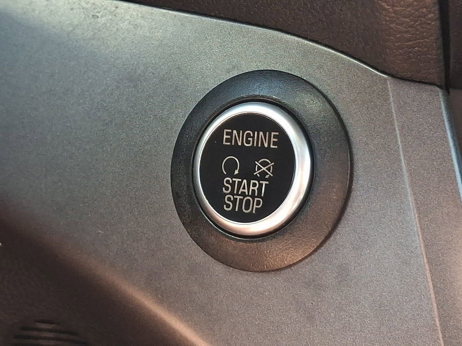 Used 2019 Ford Escape SEL AWD/4WD image 25