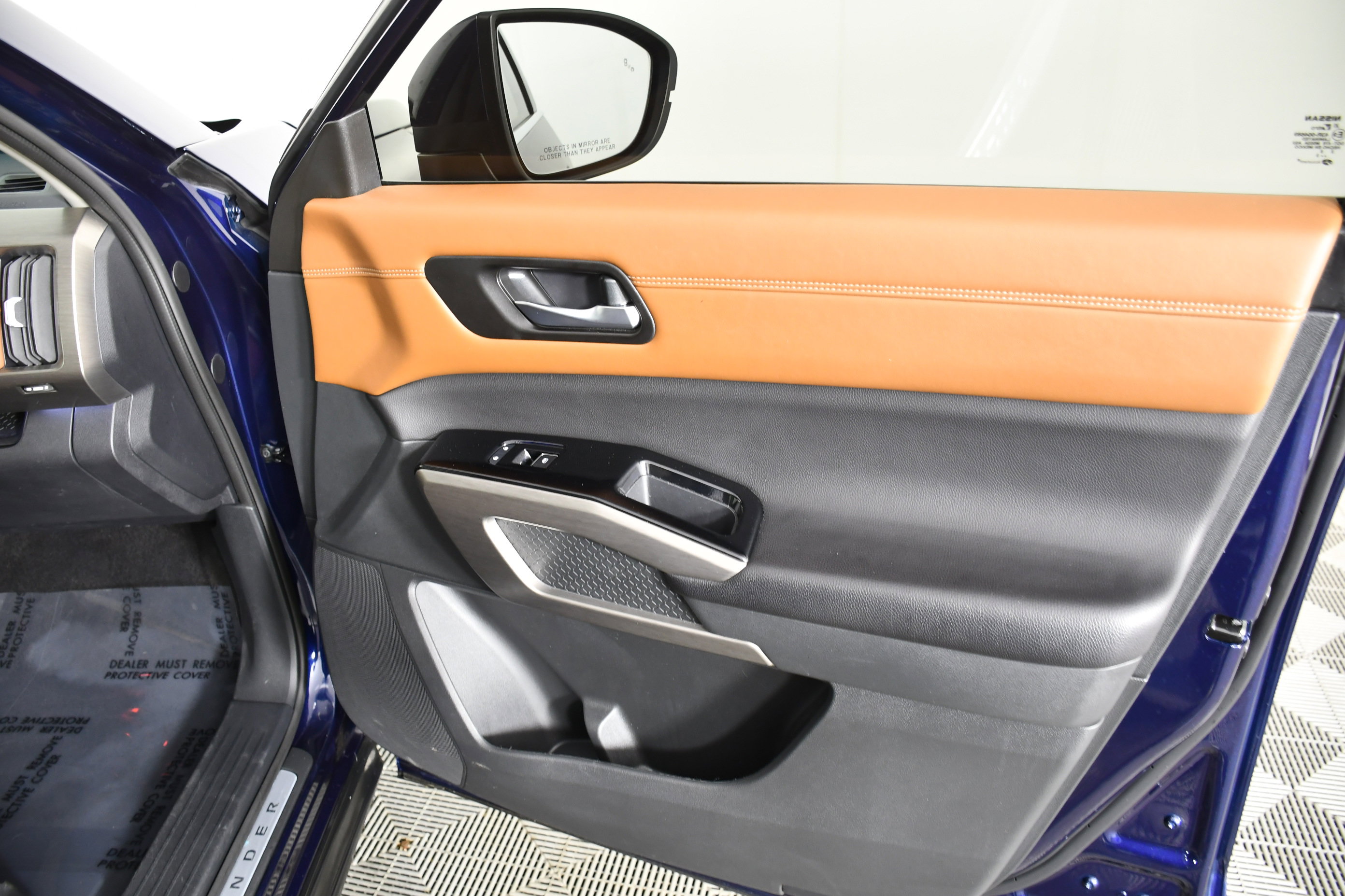 Used 2023 Nissan Pathfinder Platinum image 43