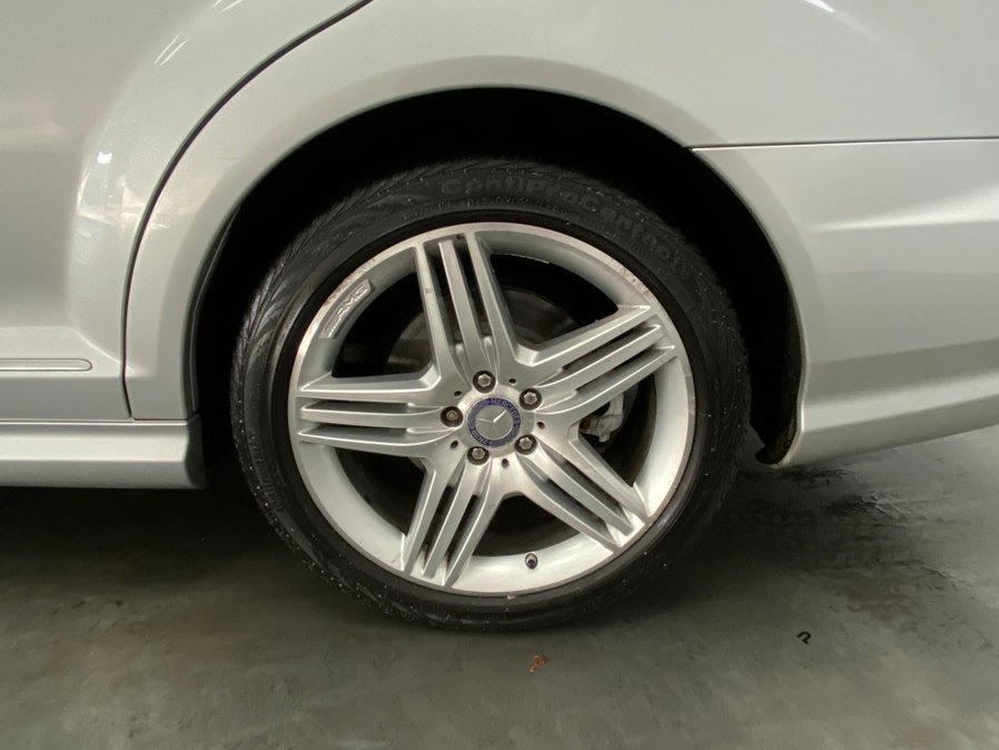 Used 2013 Mercedes-Benz S 550 4MATIC w/ Sport Pkg image 18