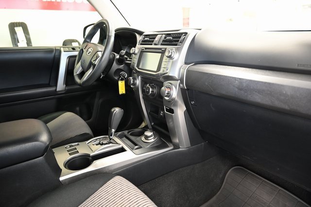 Used 2016 Toyota 4Runner SR5 image 12