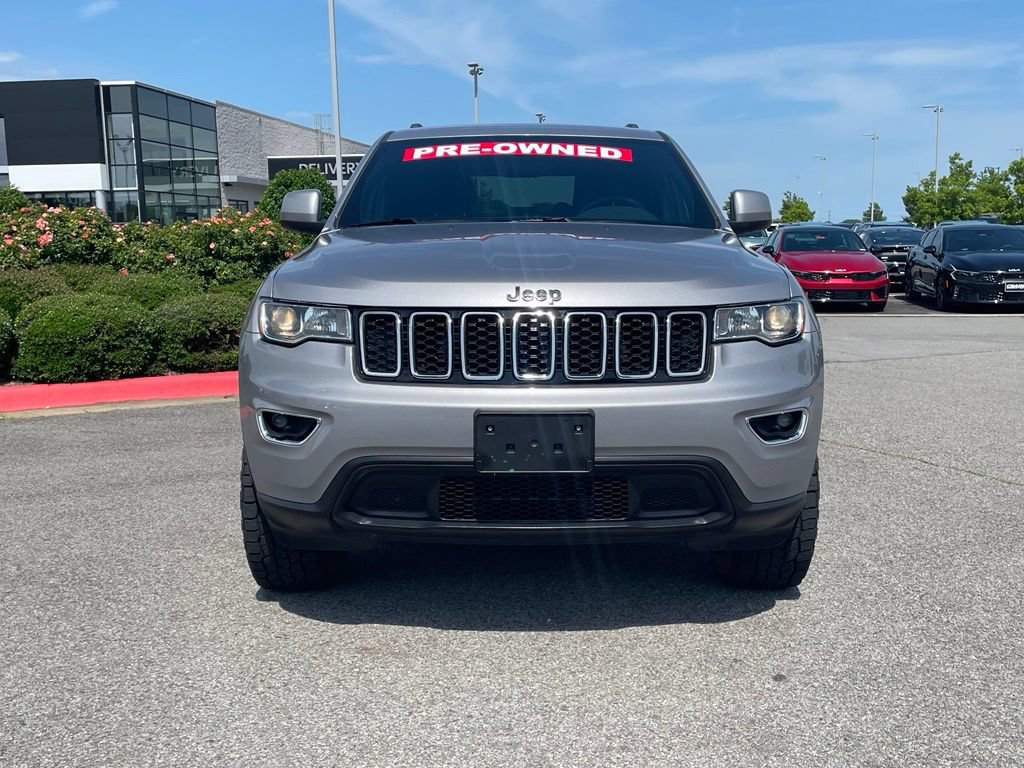 Used 2021 Jeep Grand Cherokee Laredo AWD/4WD image 2