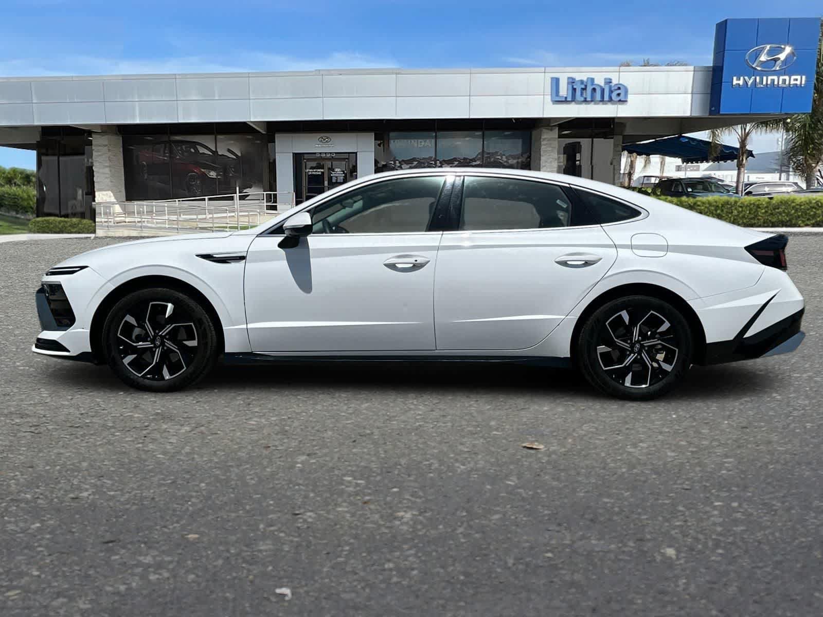 Used 2025 Hyundai Sonata SEL FWD image 6