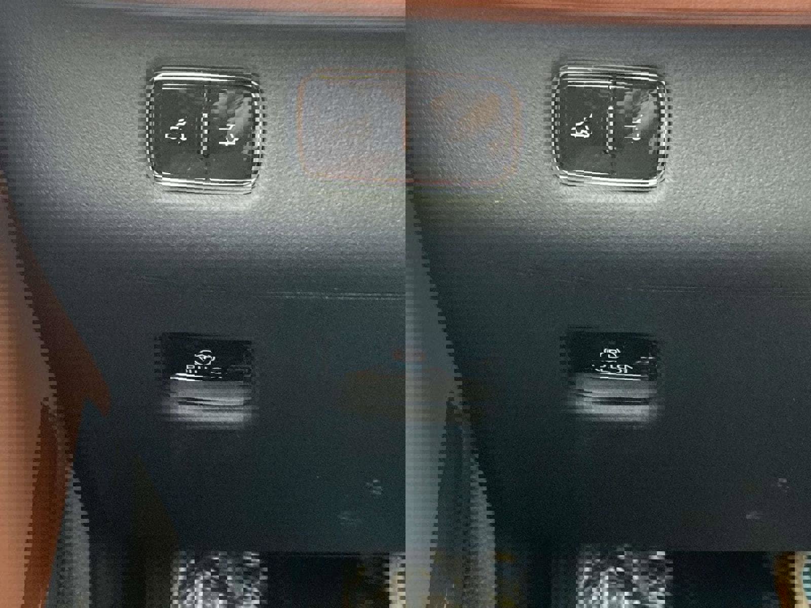 New 2025 Lincoln Navigator Reserve image 32