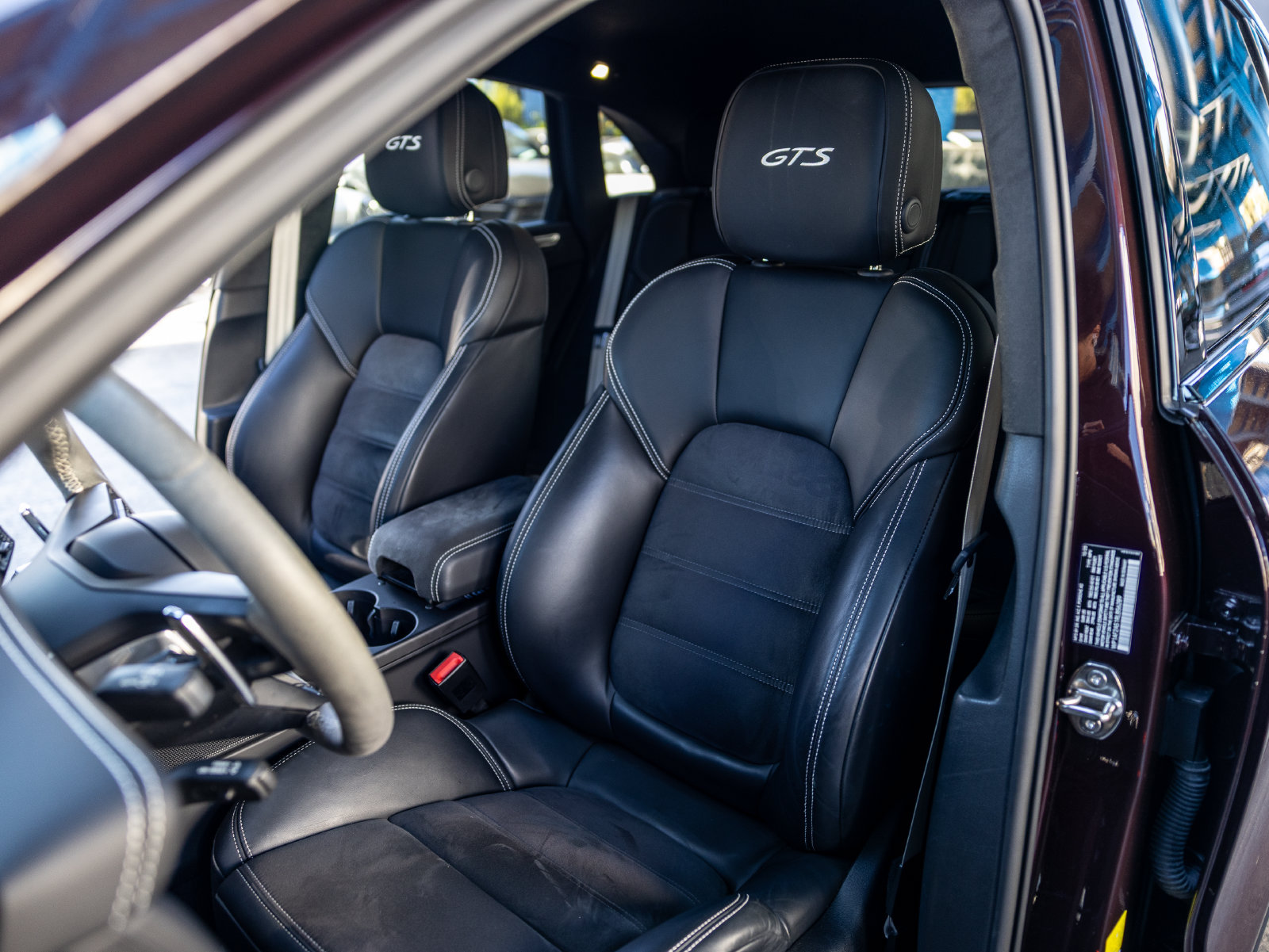 Certified 2024 Porsche Macan GTS AWD/4WD image 5