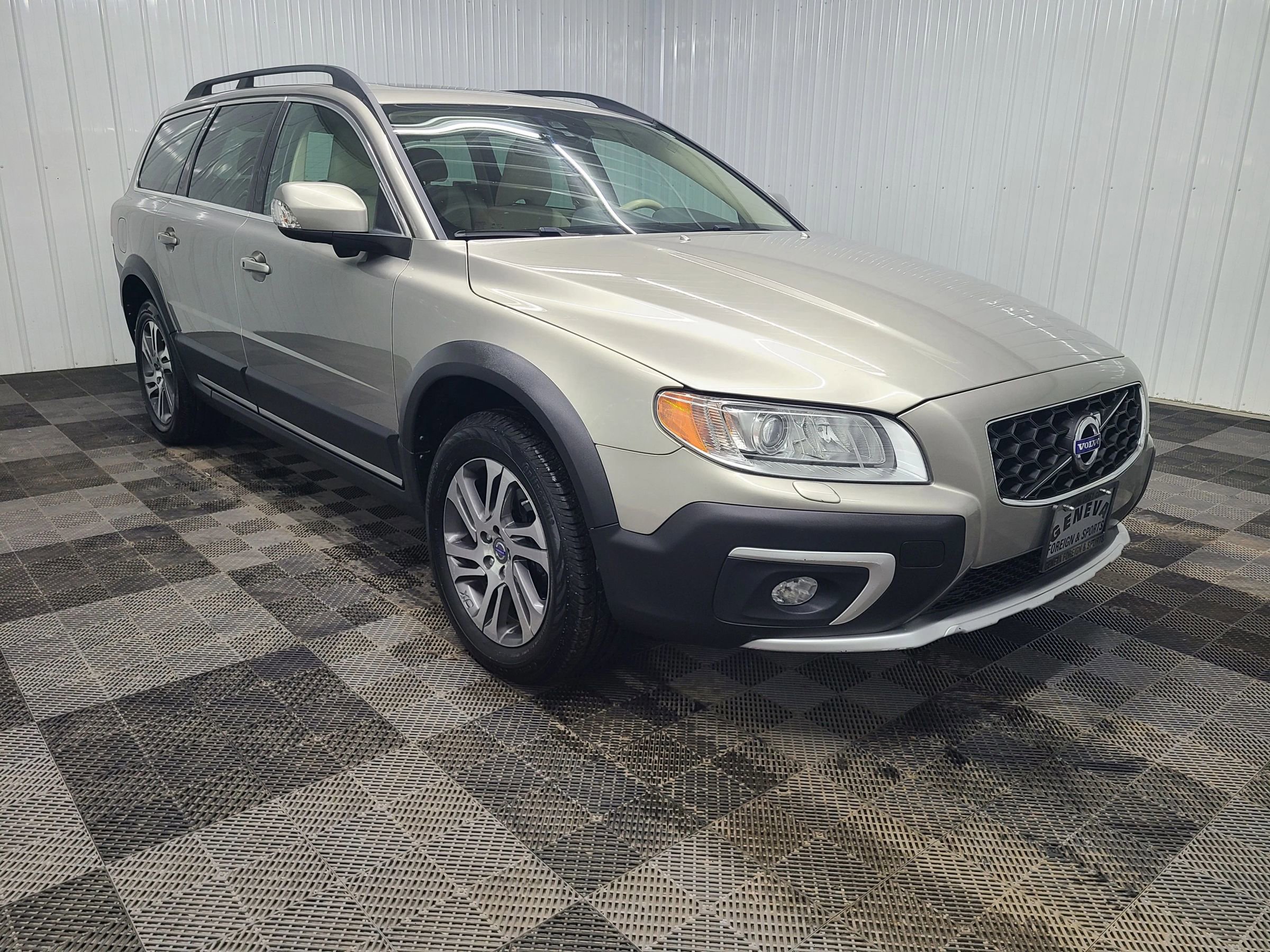 Used 2015 Volvo XC70 T5 Platinum image 4