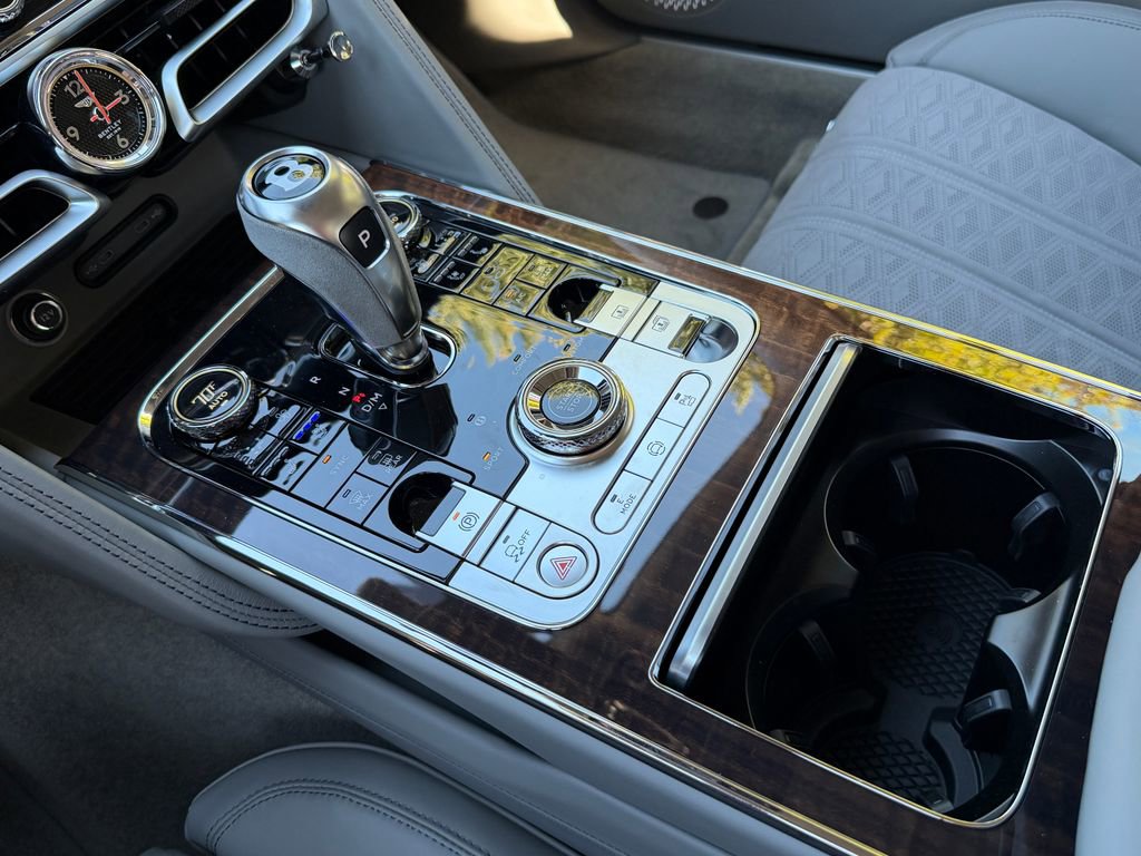 New 2025 Bentley Flying Spur Plug-In Hybrid image 35