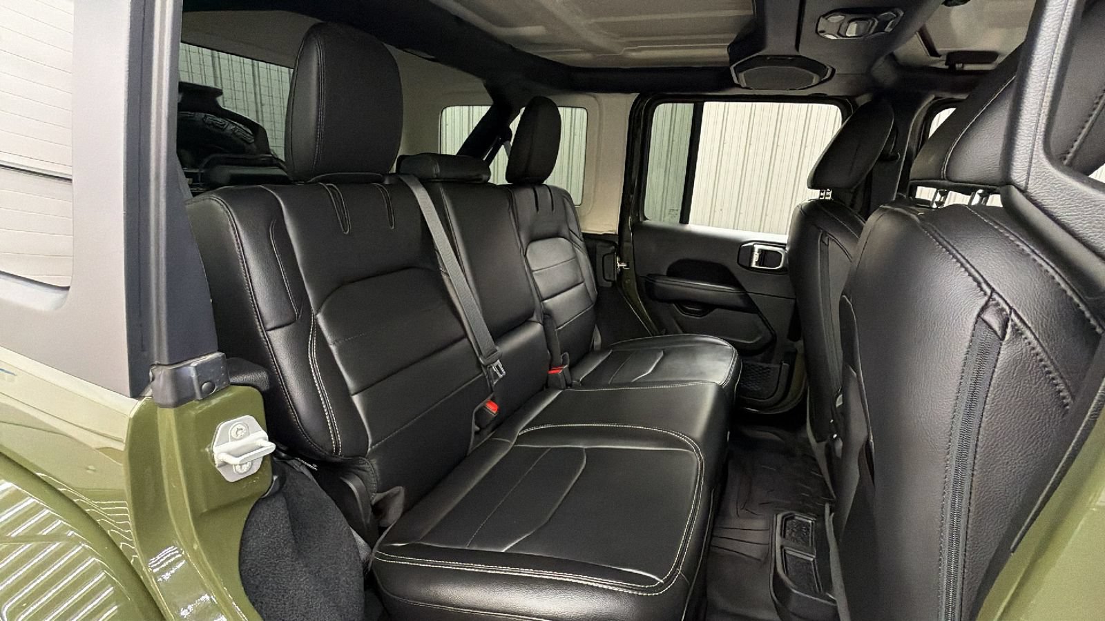 Used 2023 Jeep Wrangler Unlimited Sahara w/ Cold Weather Group AWD/4WD image 41