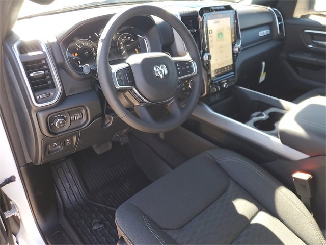 New 2026 RAM 1500 4x4 Crew Cab image 18