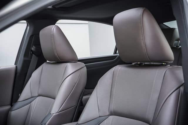 Certified 2025 Lexus ES 300h w/ Accessory Package (Z2) FWD image 10
